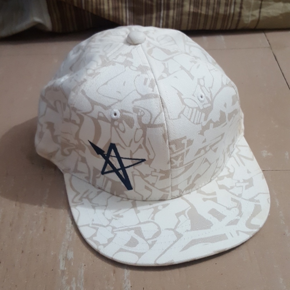 Old navy hat